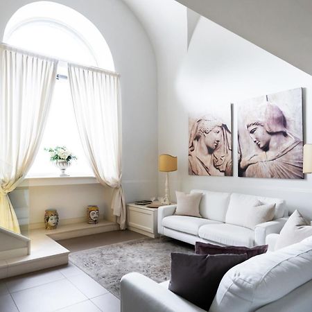 B Sicilian Charming Stay - Luxury Loft Катания Экстерьер фото